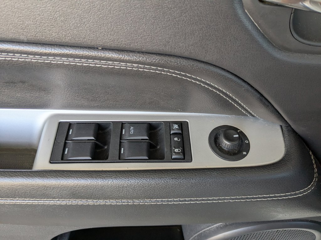 Used 2016 Jeep Compass High Altitude AWD/4WD image 23