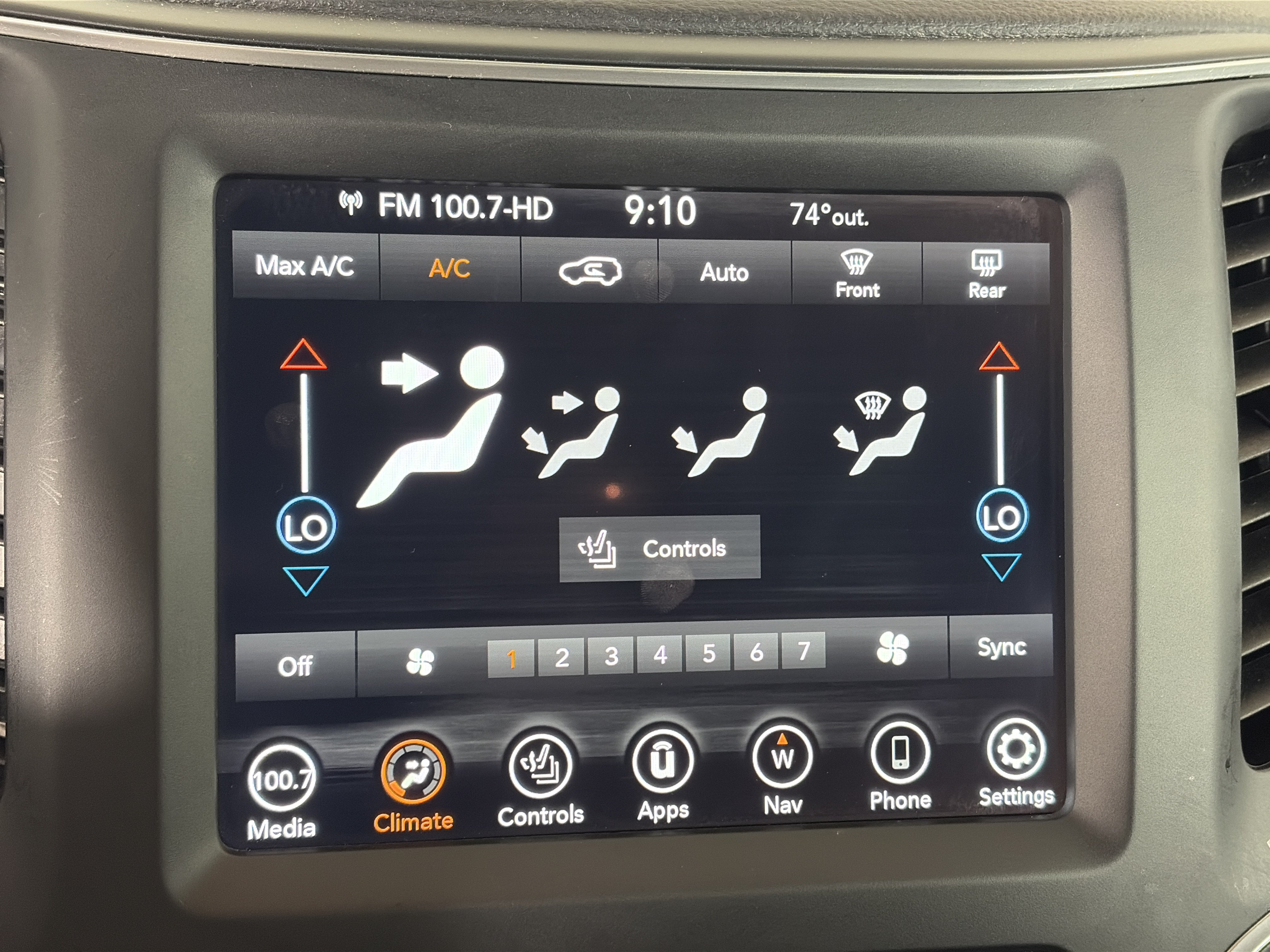 Used 2023 Jeep Cherokee Altitude Lux AWD/4WD image 19
