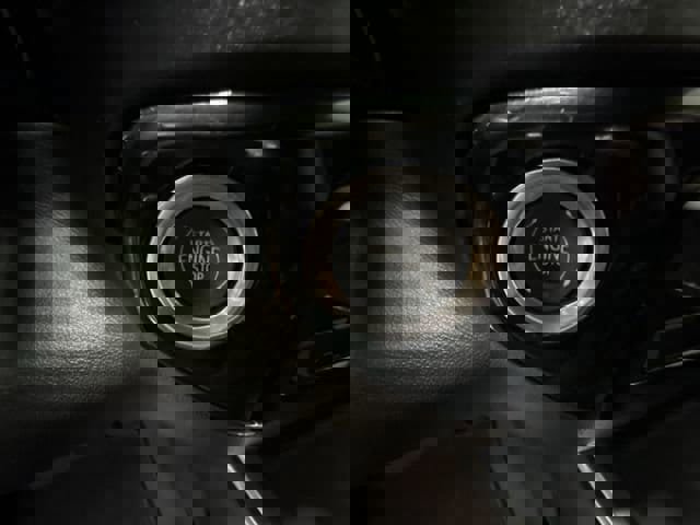 Used 2024 GMC Sierra 3500 SLT w/ SLT Premium Package image 15