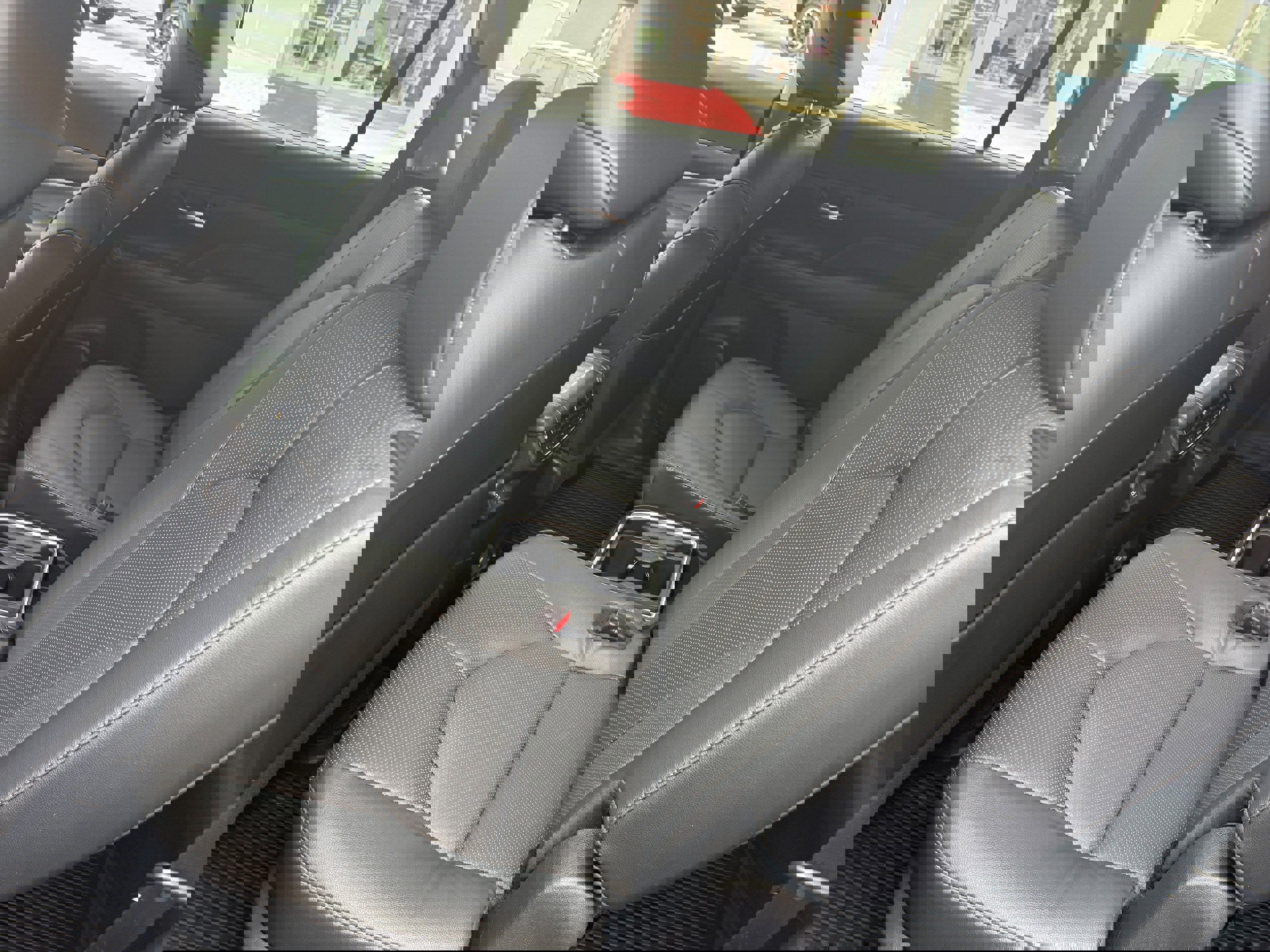 Used 2024 Toyota Grand Highlander image 11