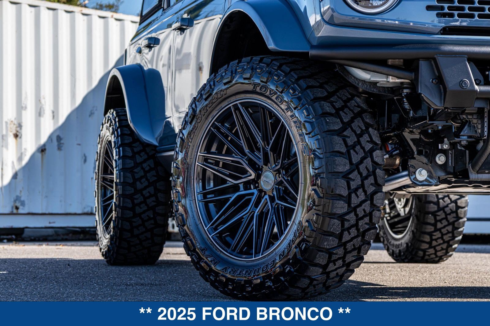 Used 2025 Ford Bronco Badlands AWD/4WD image 24