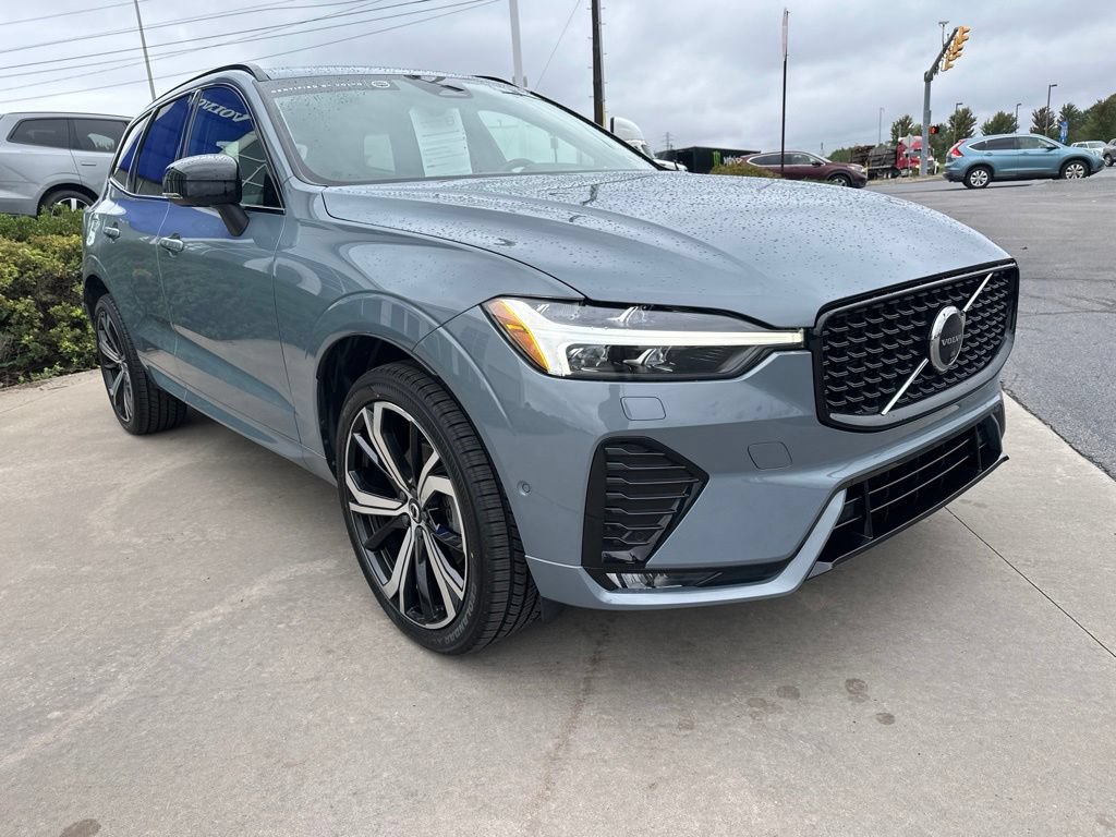Certified 2024 Volvo XC60 B5 Ultimate w/ Protection Package Premier AWD/4WD image 3
