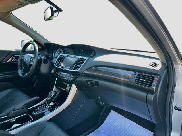Used 2016 Honda Accord EX-L image 31