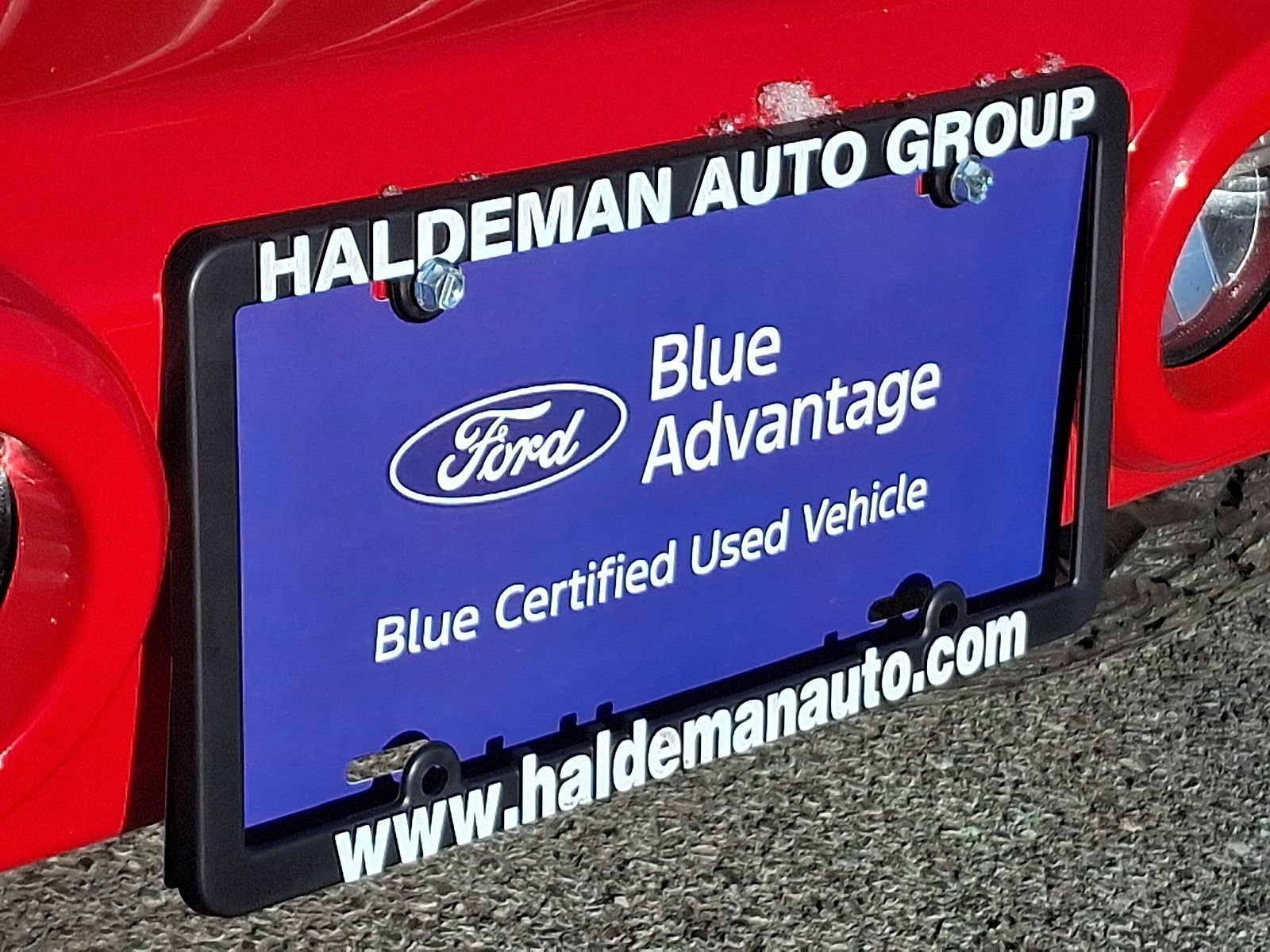 Used 2017 Jeep Wrangler Unlimited Sahara w/ Connectivity Group image 30