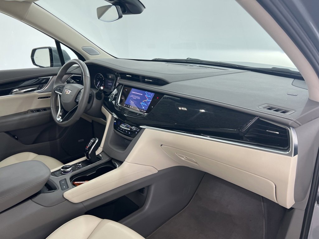 Used 2025 Cadillac XT6 Premium Luxury image 26
