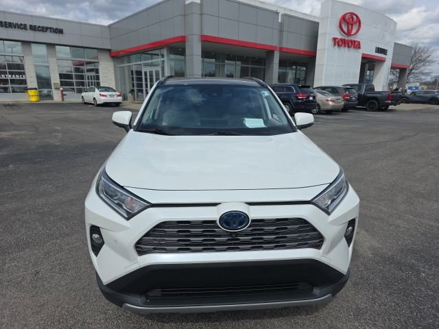 Used 2020 Toyota RAV4 Limited image 3