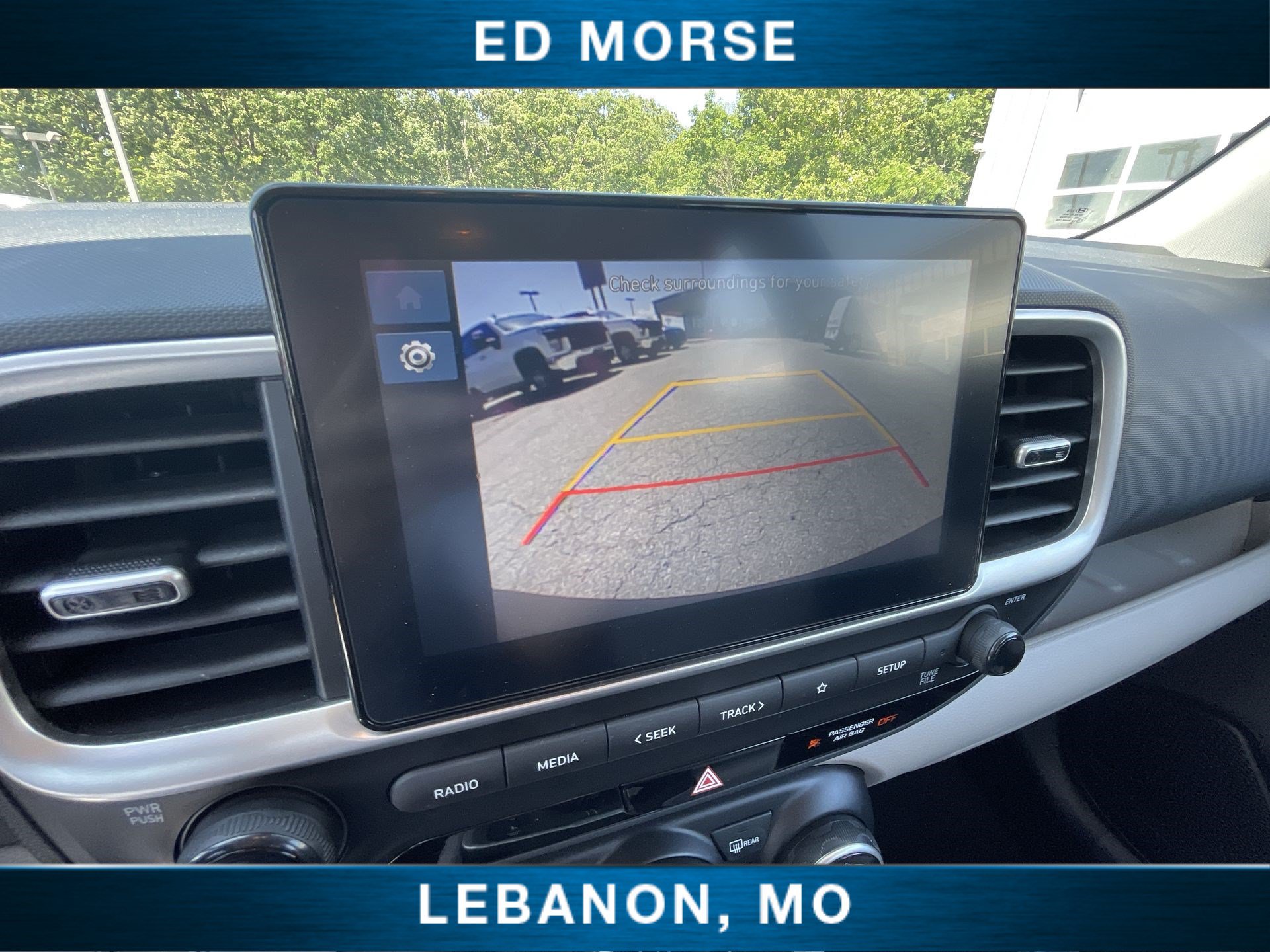 Used 2025 Hyundai Venue SEL FWD image 14