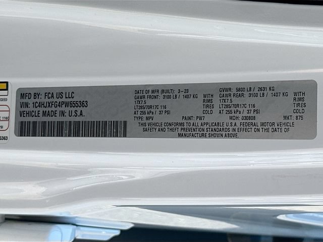 Used 2023 Jeep Wrangler Unlimited Rubicon w/ Cold Weather Group AWD/4WD image 31