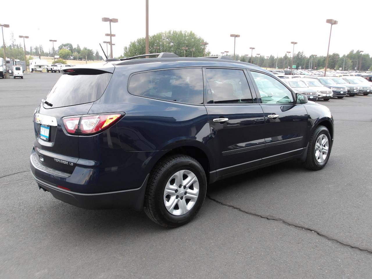 Used 2016 Chevrolet Traverse LS AWD/4WD image 5