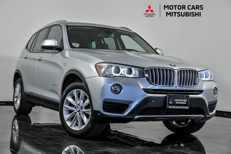 Used 2017 BMW X3 xDrive28i AWD/4WD image 1