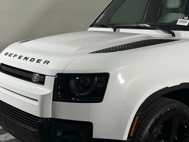 New 2026 Land Rover Defender 110 V8 image 12