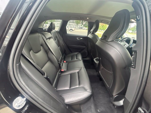 Used 2024 Volvo XC60 B5 Core w/ Protection Package Premier AWD/4WD image 13