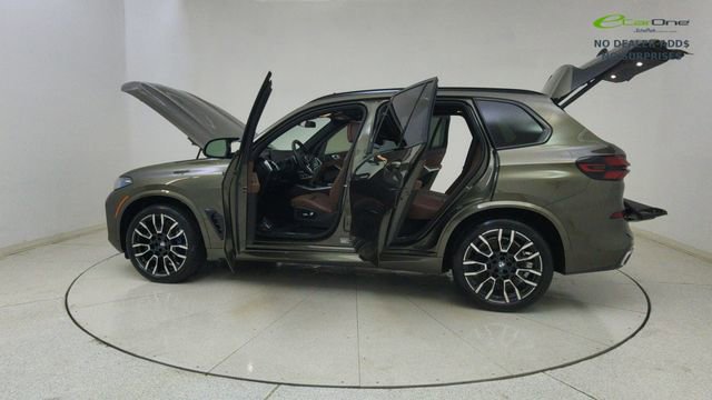Used 2025 BMW X5 M60i AWD/4WD image 77