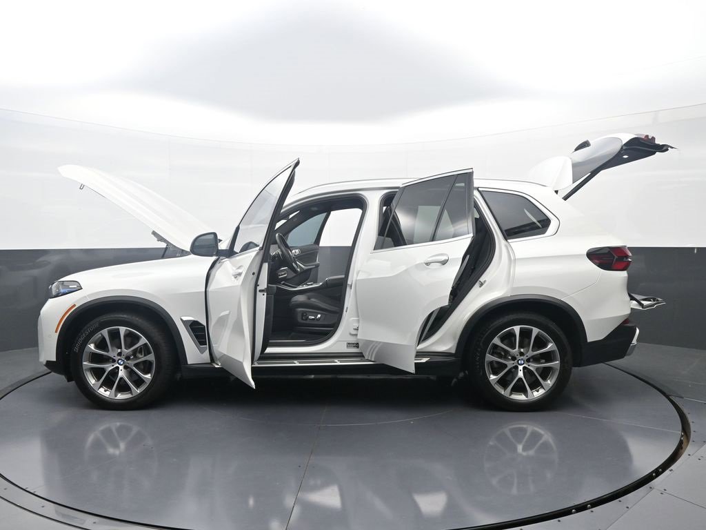 Used 2025 BMW X5 xDrive40i image 41