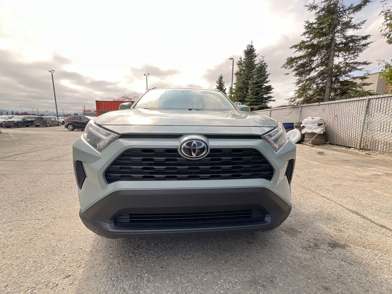 Used 2023 Toyota RAV4 XLE FWD image 29