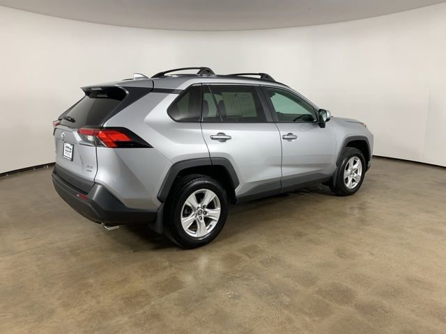 Used 2019 Toyota RAV4 XLE w/ Convenience Package image 8