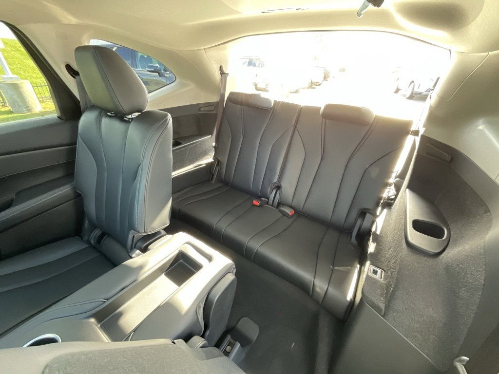 Used 2023 Acura MDX SH-AWD image 24