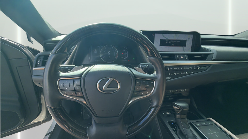 Used 2020 Lexus ES 350 Ultra Luxury w/ Accessory Package 2 FWD image 13