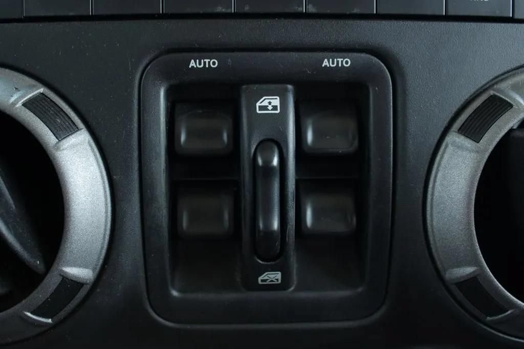 Used 2014 Jeep Wrangler Unlimited Sport w/ Quick Order Package 24S AWD/4WD image 19
