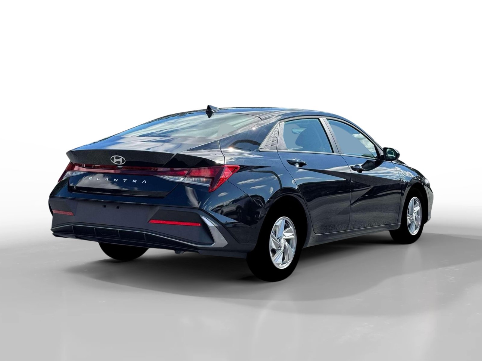 New 2026 Hyundai Elantra SE FWD image 7