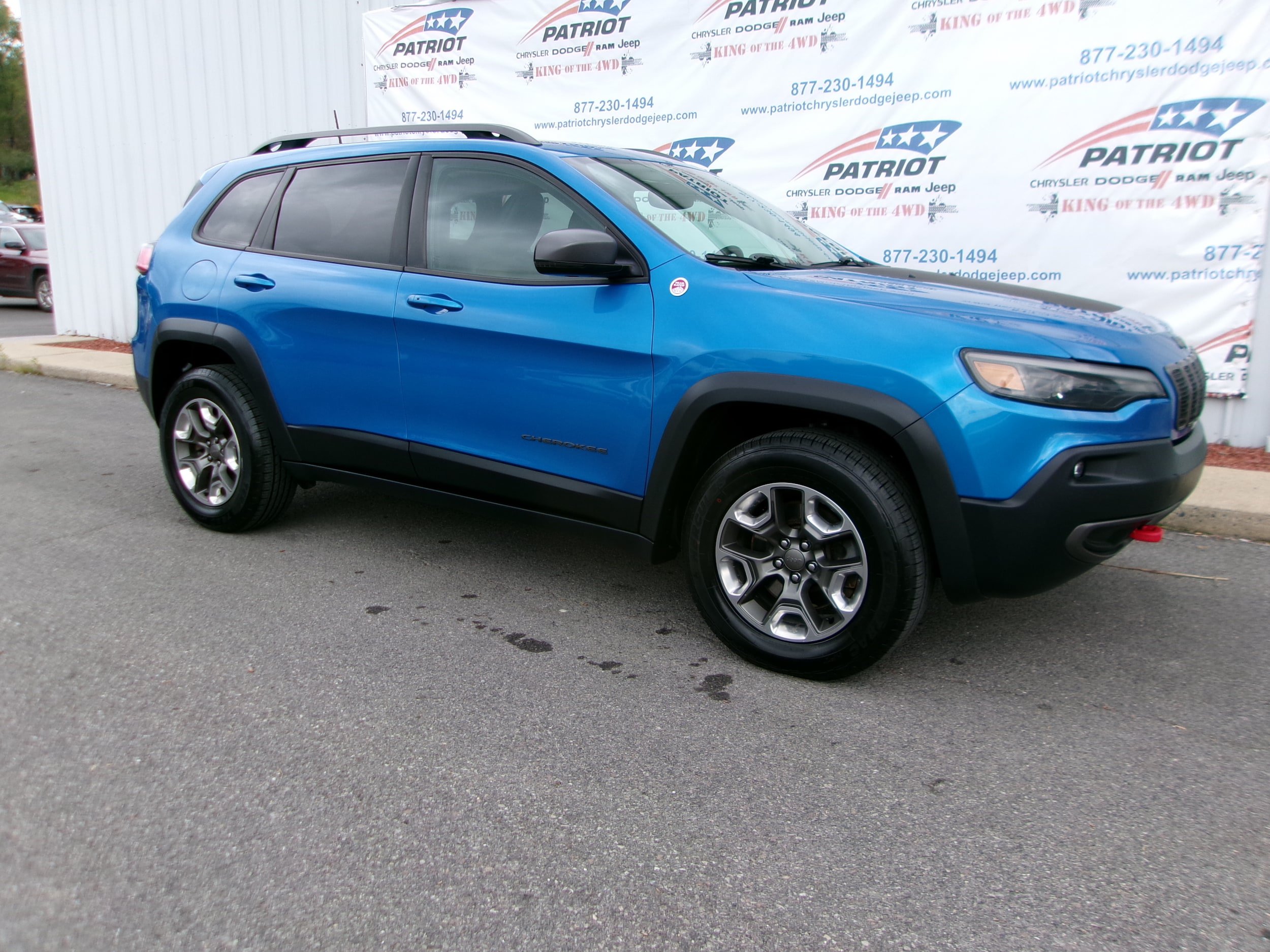 Used 2019 Jeep Cherokee Trailhawk w/ Comfort/Convenience Group