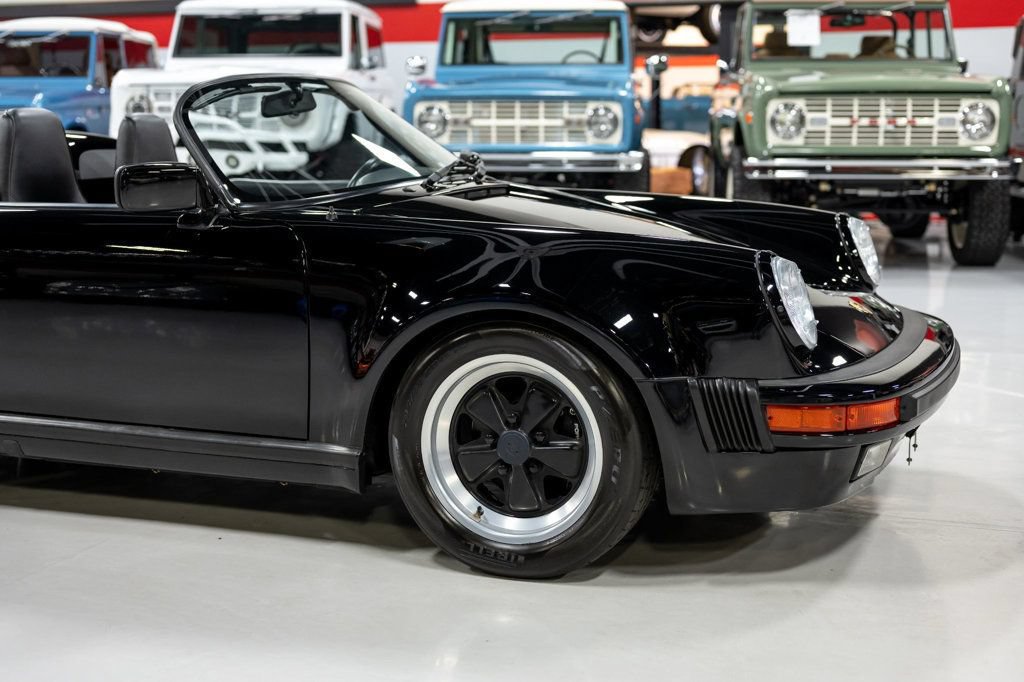 Used 1989 Porsche 911 Carrera RWD image 36