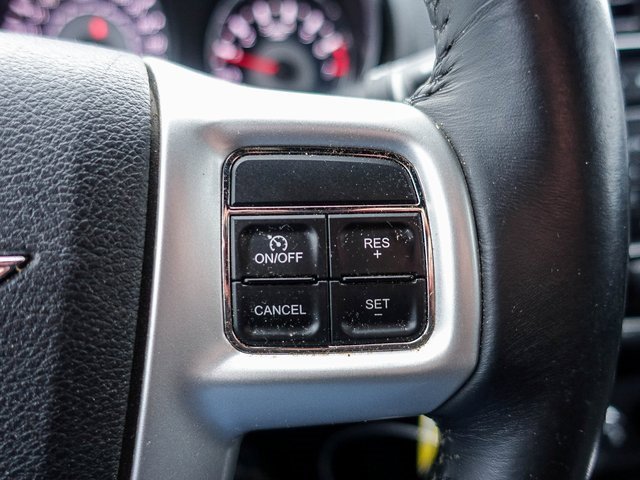 Used 2014 Chrysler 200 Touring image 20