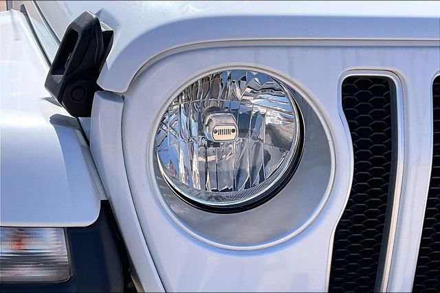 Used 2020 Jeep Wrangler Unlimited Sahara AWD/4WD image 31