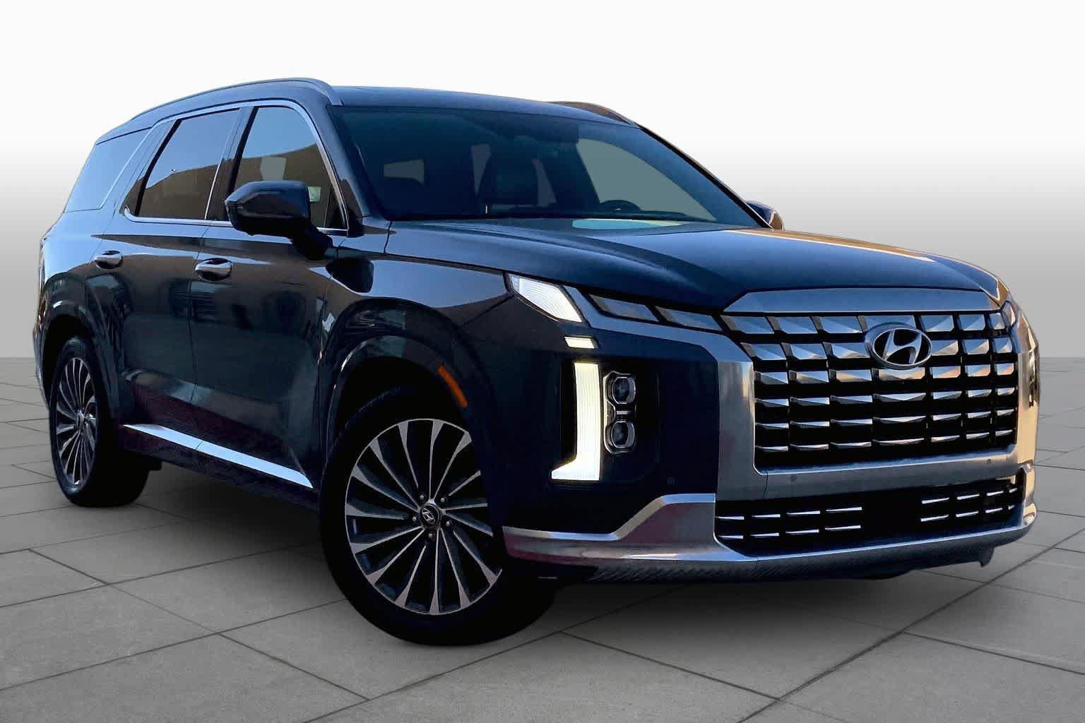 Certified 2024 Hyundai Palisade Calligraphy AWD/4WD image 3
