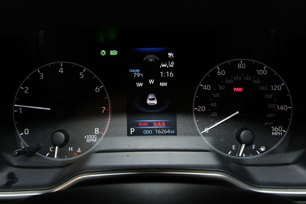 Used 2024 Toyota Corolla SE FWD image 9