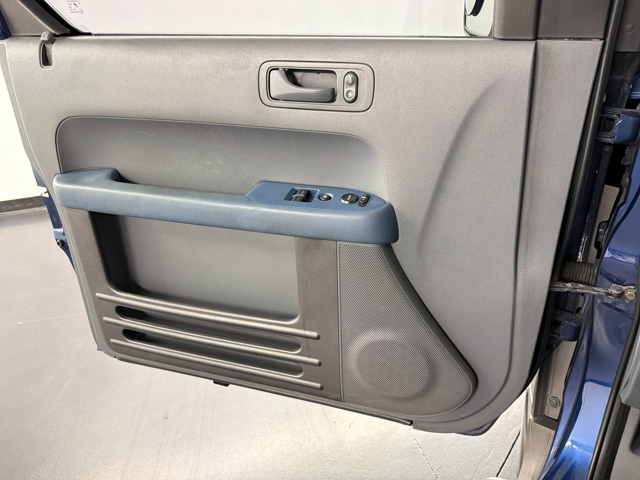 Used 2003 Honda Element EX image 19