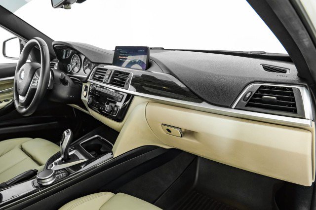 Used 2018 BMW 330e image 10