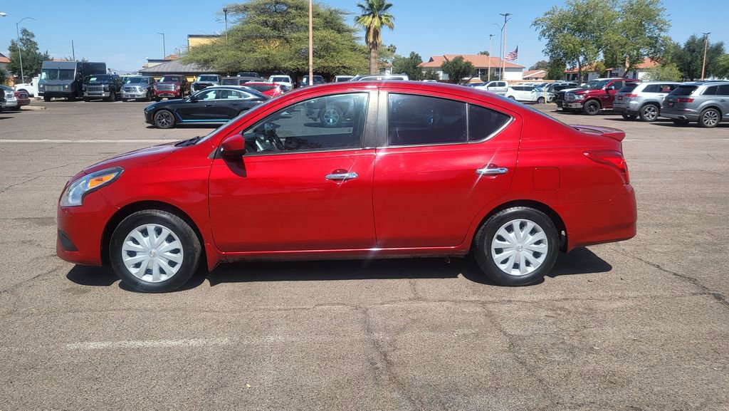 Used 2015 Nissan Versa SV FWD image 5