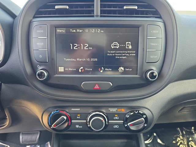 Used 2023 Kia Soul LX w/ LX Technology Package image 16