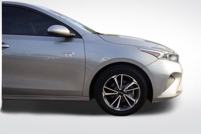Used 2022 Kia Forte LXS image 13