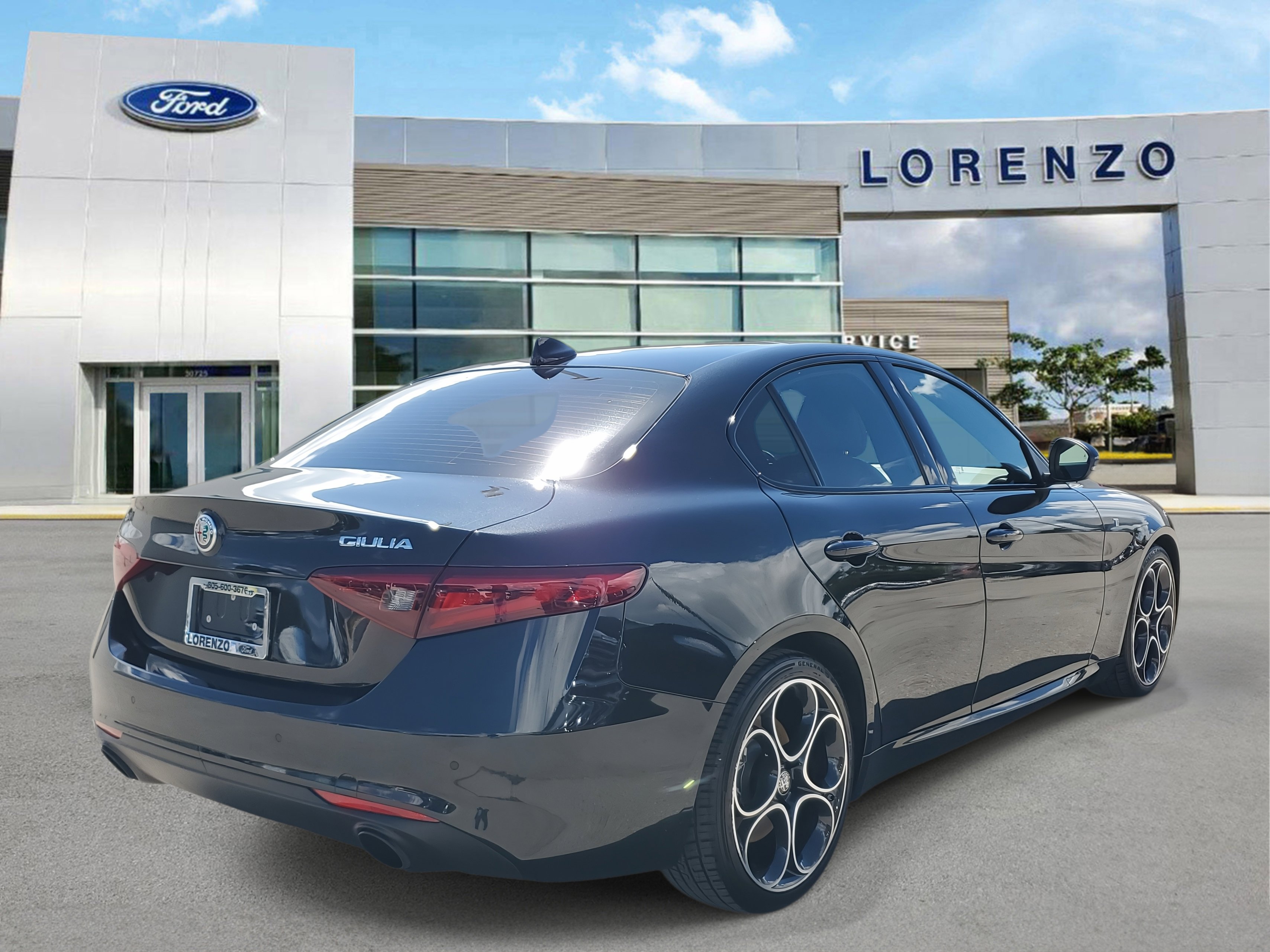 Used 2022 Alfa Romeo Giulia Ti w/ Active Assist Plus Package image 5