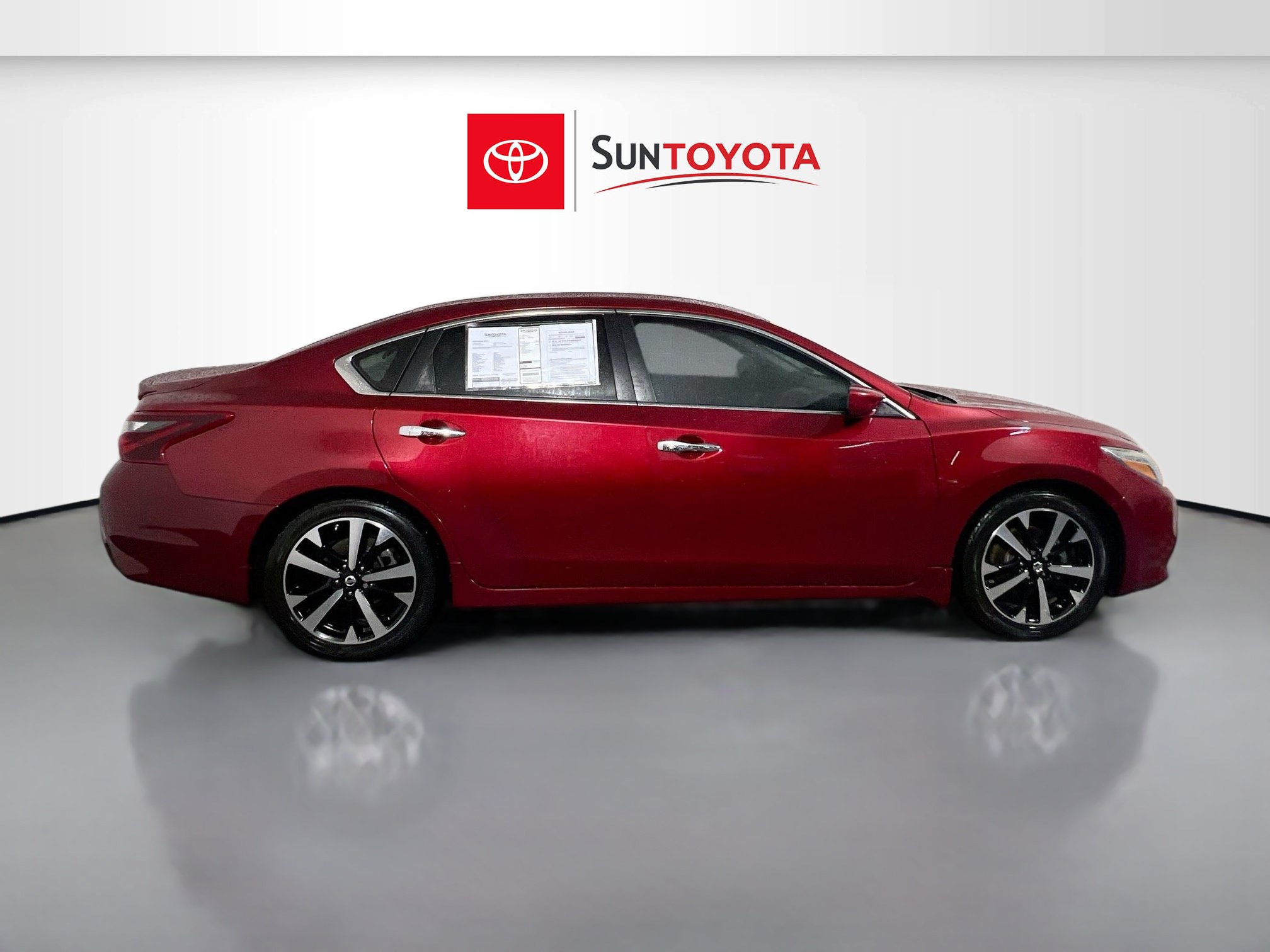 Used 2018 Nissan Altima 2.5 SR FWD image 2