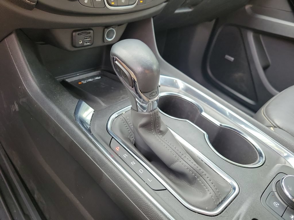 Used 2023 Chevrolet Traverse Premier FWD image 36