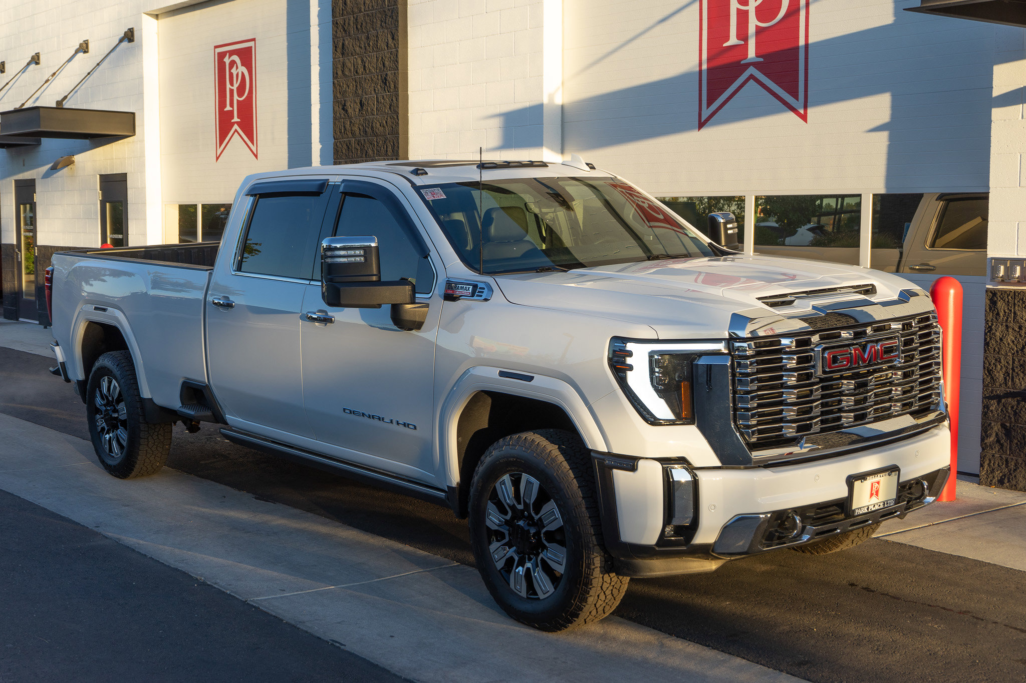 Used 2024 GMC Sierra 3500 Denali w/ Denali Reserve Package image 57