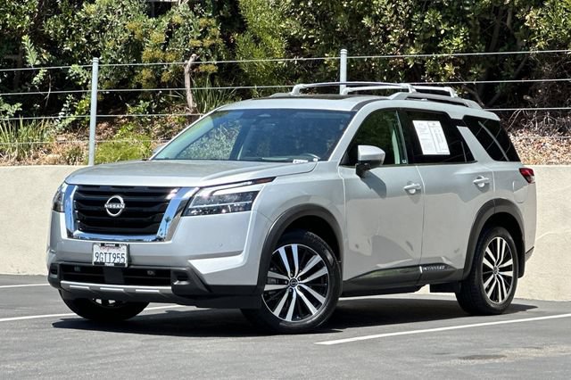 Used 2023 Nissan Pathfinder Platinum