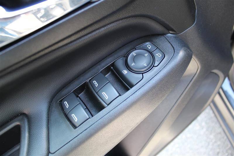 Used 2023 Chevrolet Equinox LT AWD/4WD image 13