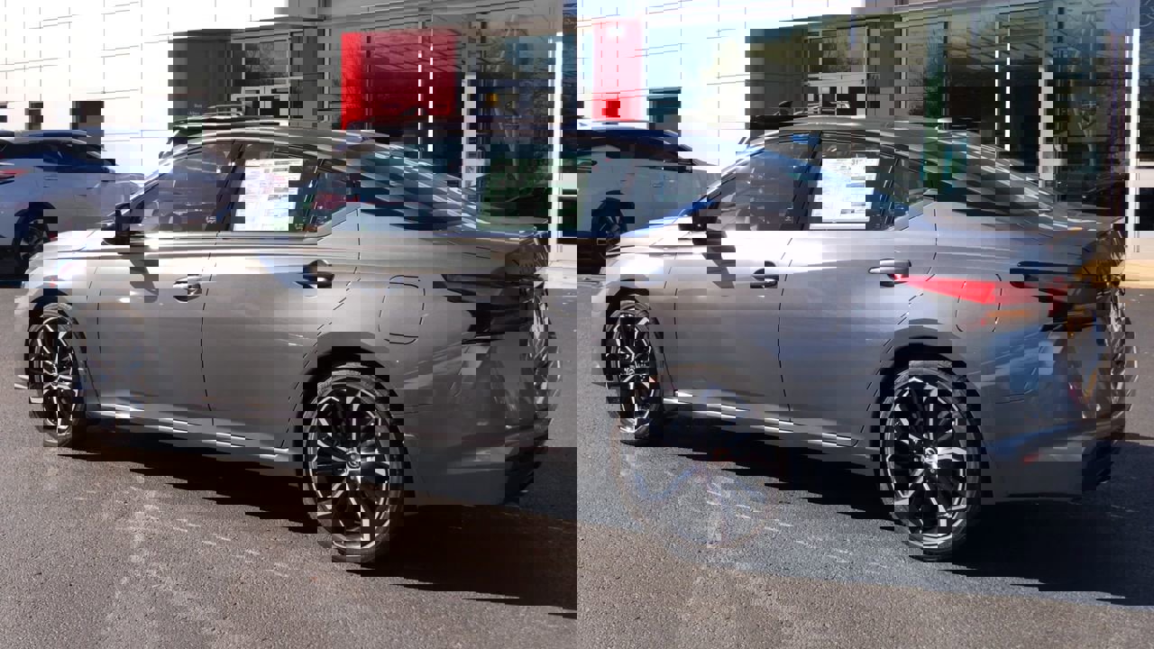 New 2025 Nissan Altima 2.5 SR w/ SR Premium Package image 5