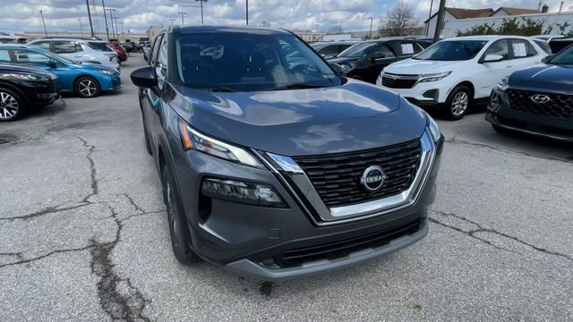 Used 2023 Nissan Rogue S image 4