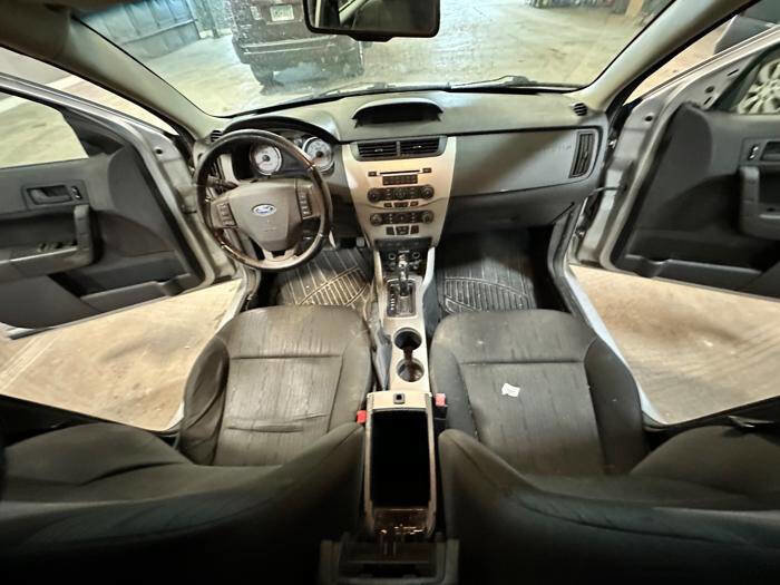 Used 2009 Ford Focus SE FWD image 32