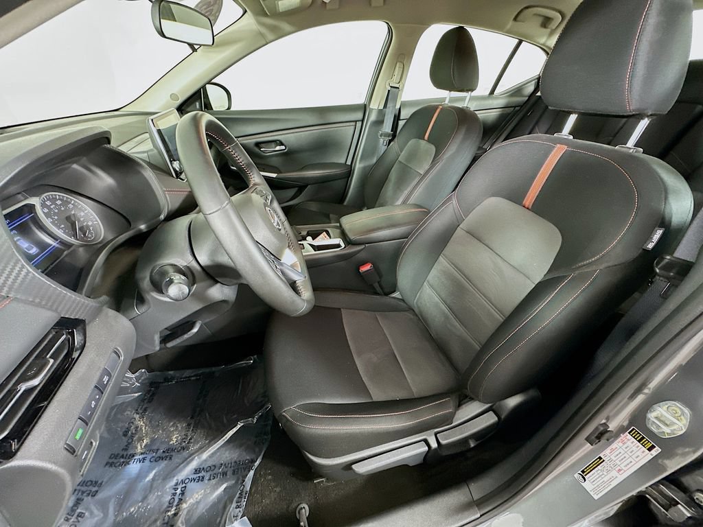 Certified 2025 Nissan Sentra SR FWD image 29
