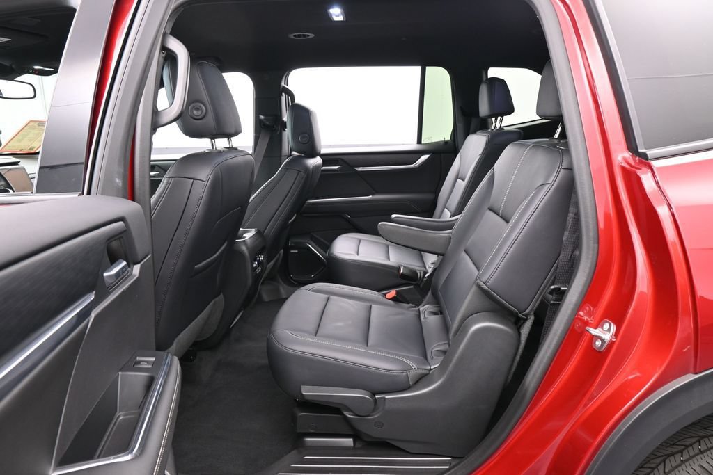 Used 2024 GMC Acadia Elevation w/ Luxury Package FWD image 35