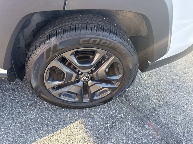 Used 2024 Toyota RAV4 Adventure image 15