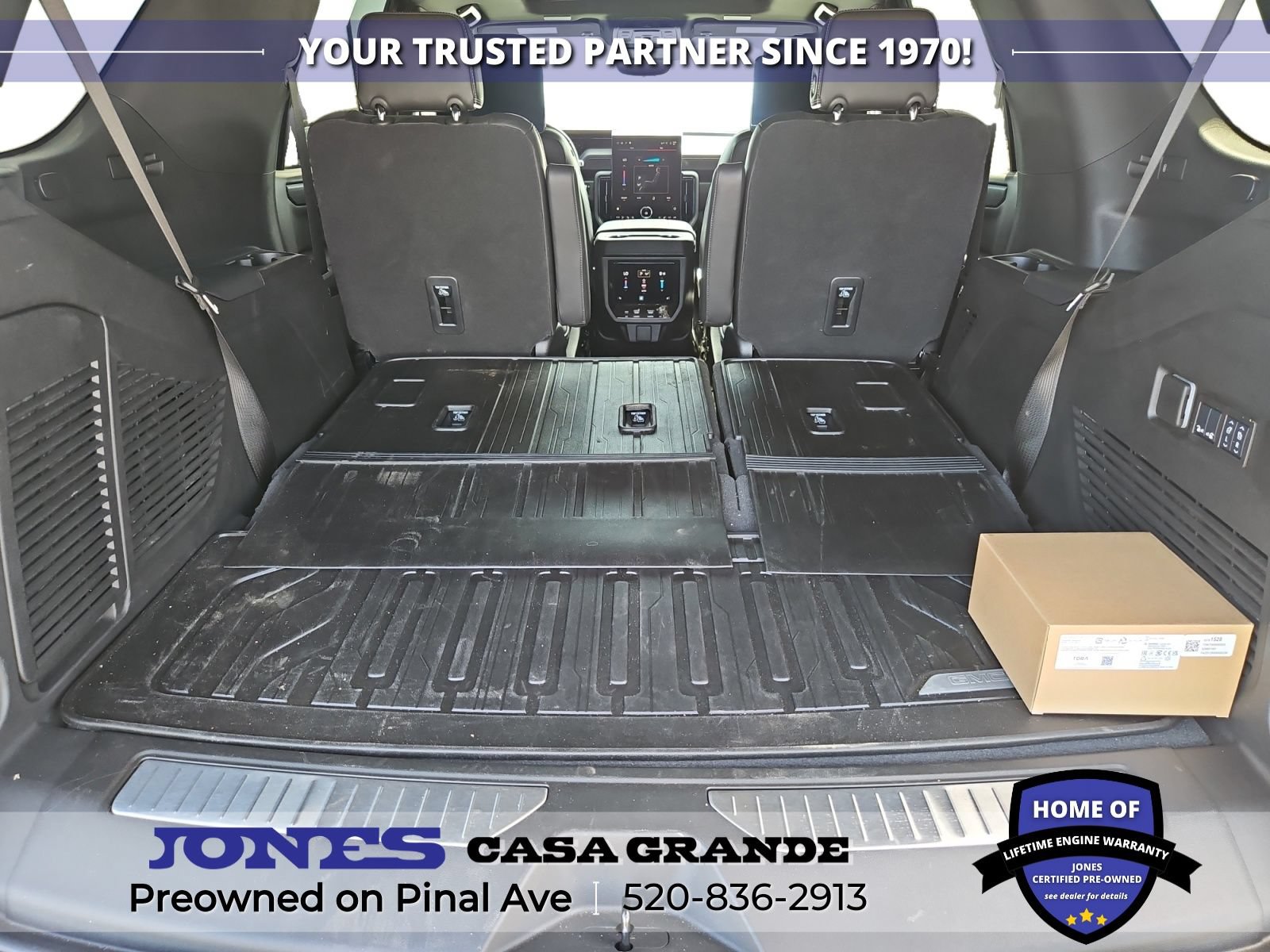 Used 2025 GMC Yukon AT4 Ultimate w/ LPO, Floor Liner Package AWD/4WD image 22