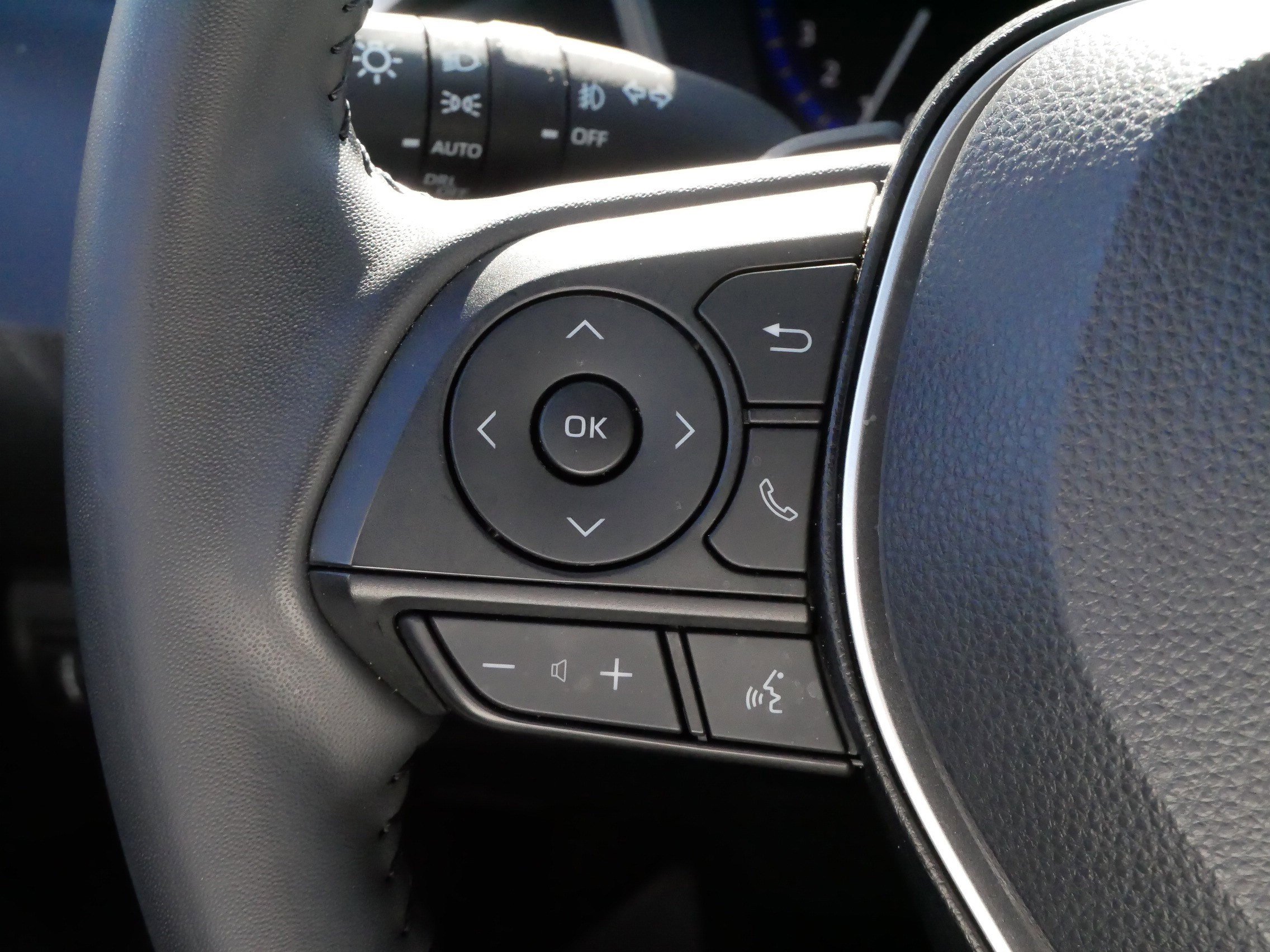 Certified 2021 Toyota Corolla XSE FWD image 26