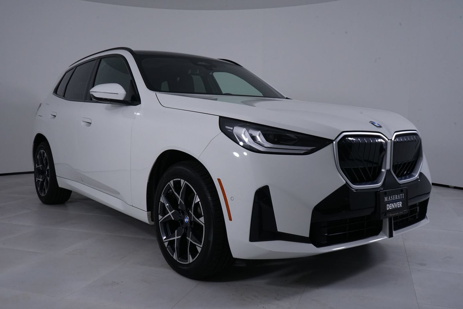 Used 2025 BMW X3 xDrive30i AWD/4WD image 16